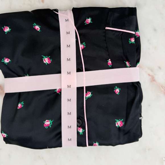 Victoria’s Secret Rosettes Black Satin Pajama Set-Medium - Picture 2 of 9